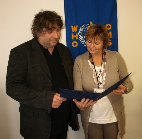 Ladislav Kunert předává cenu - 26. 10. 2012 Ladislav Kunert předává cenu - 26. 10. 2012